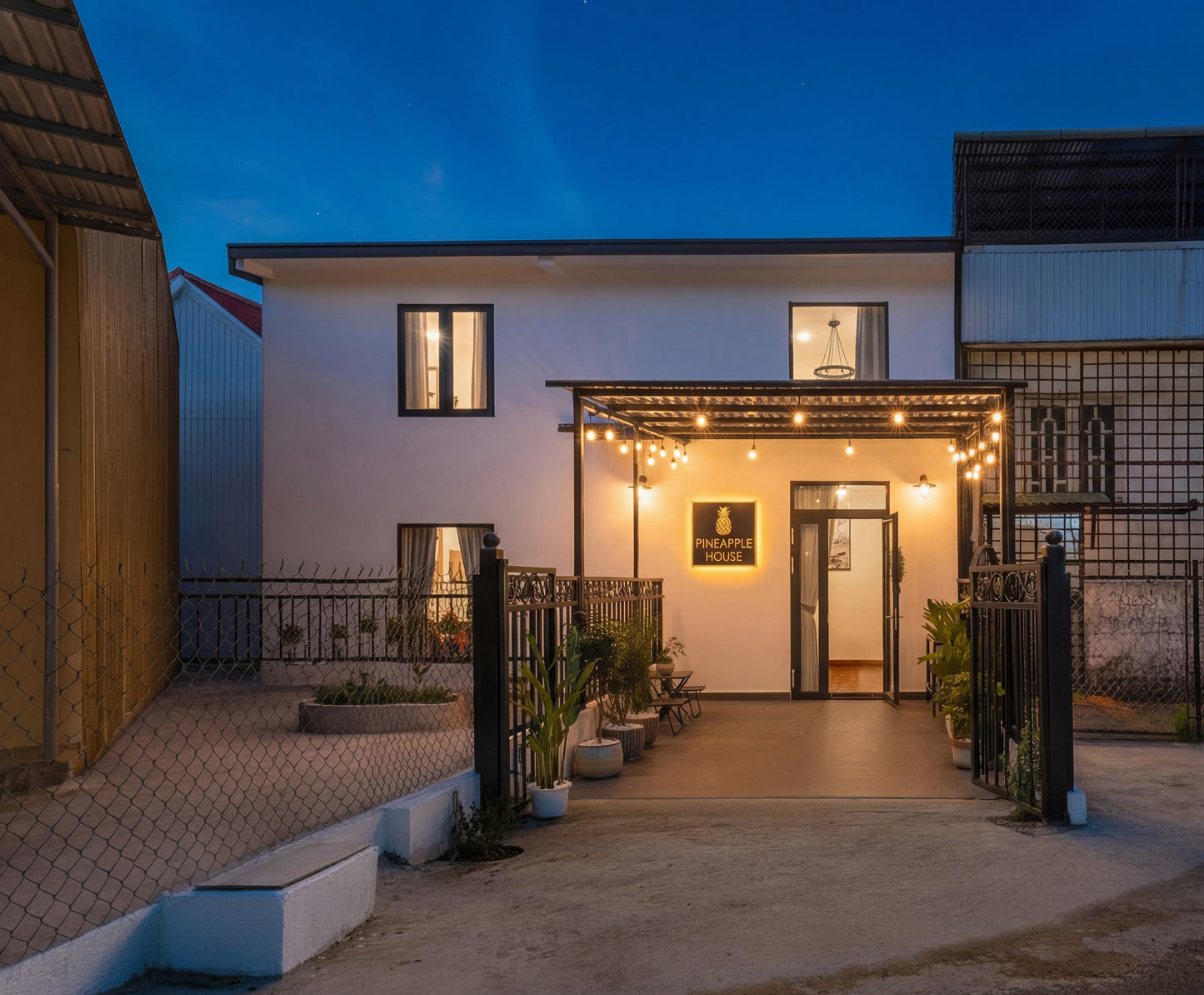 LYLAC Home Saigon HHH - Nhà phố 5 phòng ngủ đẹp tại trung tâm thành phố, Quận 1.