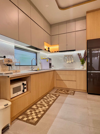 LYLAC Home Saigon NBK - Private Oasis 5BR Duplex in D1 near Japantown