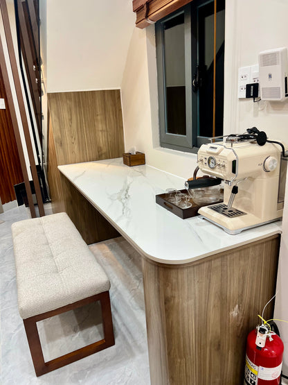 LYLAC Home Saigon TTT - Elegant 3BR 3BA Townhouse Roof Terrace Downtown D1