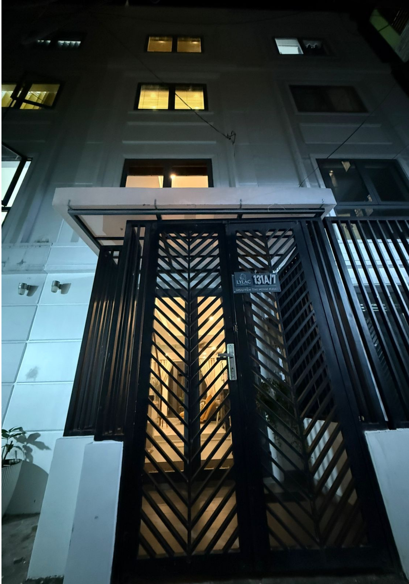 LYLAC Home Saigon NTMK - City Center 2BR Modern Townhouse Roof Terrace