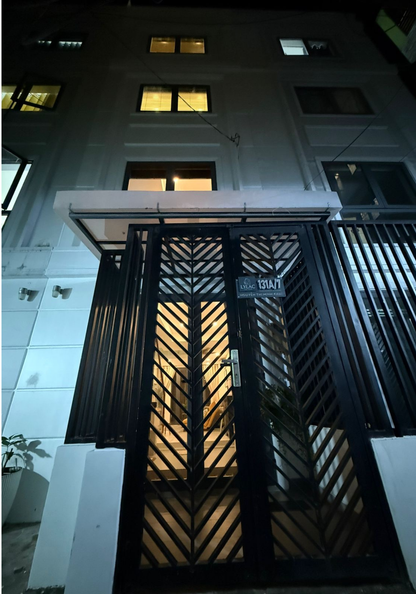 LYLAC Home Saigon NTMK - City Center 2BR Modern Townhouse Roof Terrace