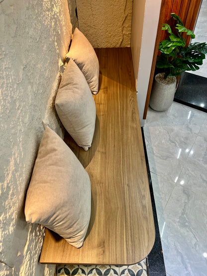 LYLAC Home Saigon TTT - Elegant 3BR 3BA Townhouse Roof Terrace Downtown D1