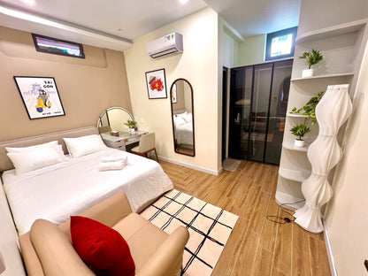 LYLAC Home Saigon NBK - Private Oasis 5BR Duplex in D1 near Japantown