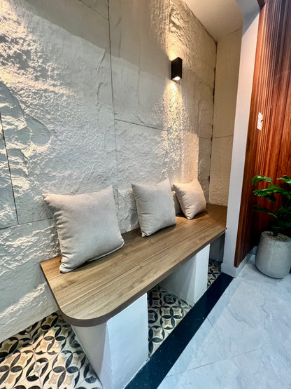 LYLAC Home Saigon TTT - Elegant 3BR 3BA Townhouse Roof Terrace Downtown D1