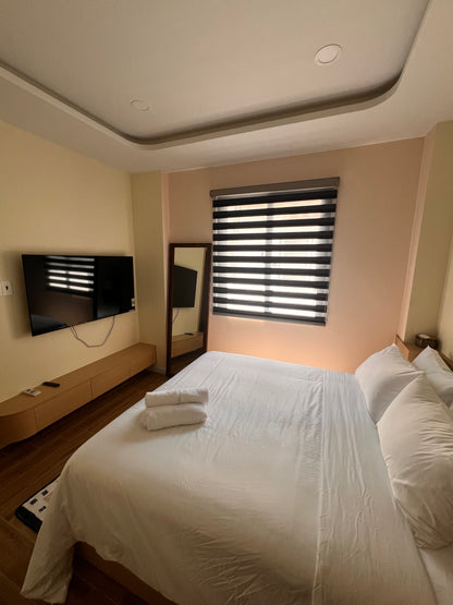 LYLAC Home Saigon NBK - Private Oasis 5BR Duplex in D1 near Japantown