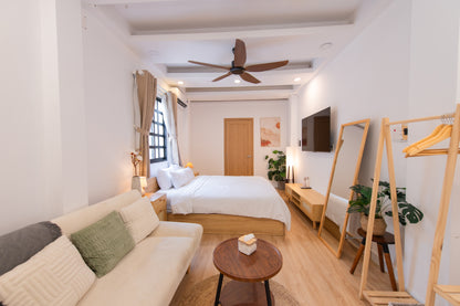LYLAC Home Saigon HHH - Beautiful City Center 5BR Townhouse in D1