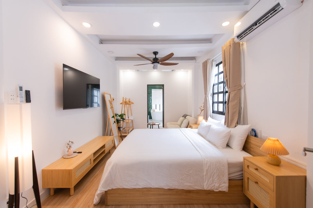 LYLAC Home Saigon HHH - Beautiful City Center 5BR Townhouse in D1
