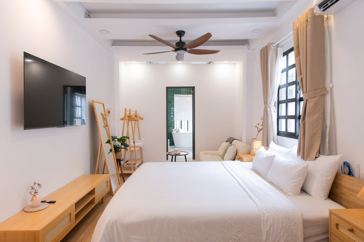 LYLAC Home Saigon HHH - Beautiful City Center 5BR Townhouse in D1