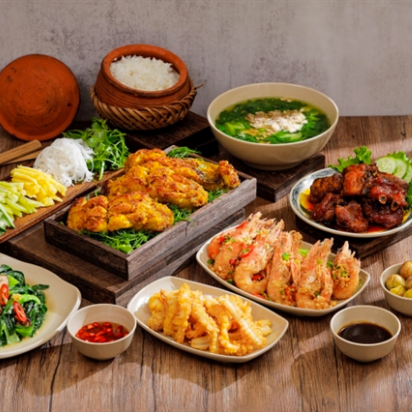 提供正宗越南传统晚餐