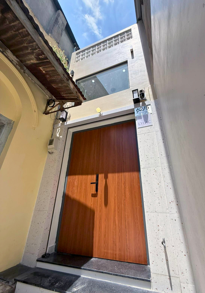 LYLAC Home Saigon TTT - Elegant 3BR 3BA Townhouse Roof Terrace Downtown D1