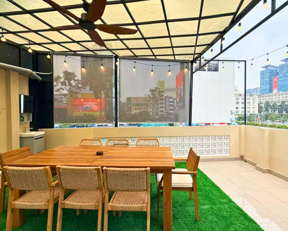 LYLAC Home Saigon TTT - Elegant 3BR 3BA Townhouse Roof Terrace Downtown D1