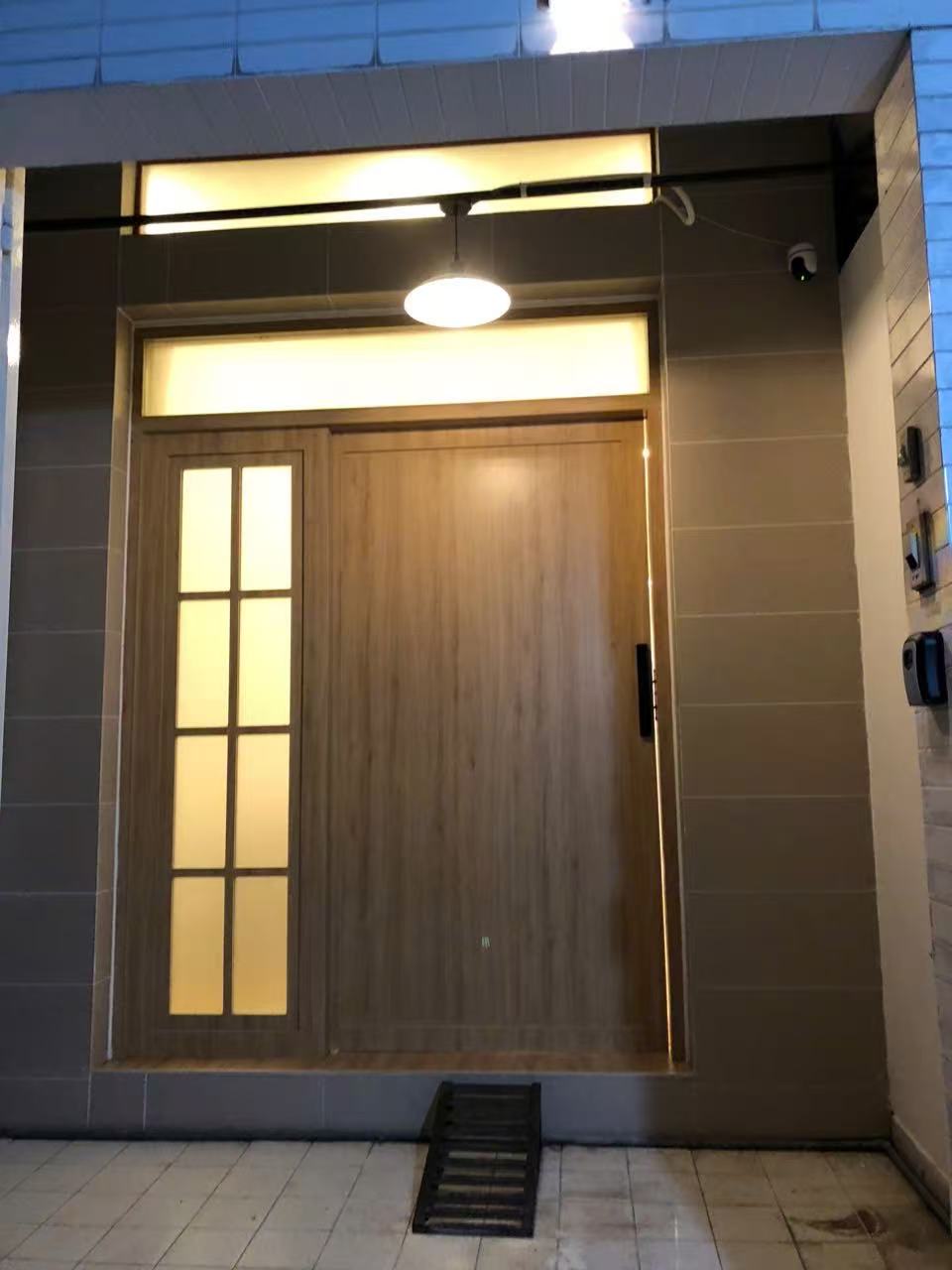 LYLAC Home Saigon HHH - 位于第一郡市中心的美丽五卧联排别墅
