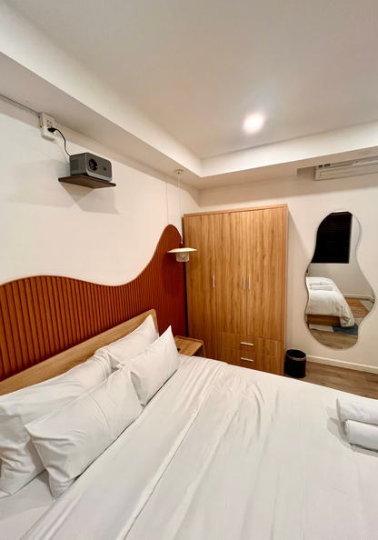 LYLAC Home Saigon NTMK - City Center 2BR Modern Townhouse Roof Terrace