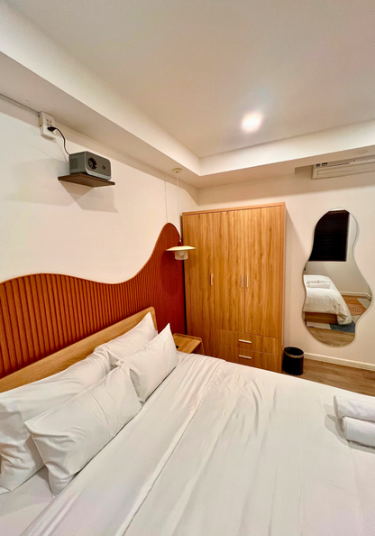 LYLAC Home Saigon NTMK - City Center 2BR Modern Townhouse Roof Terrace
