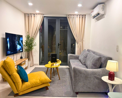 LYLAC Home Saigon NTMK - City Center 2BR Modern Townhouse Roof Terrace