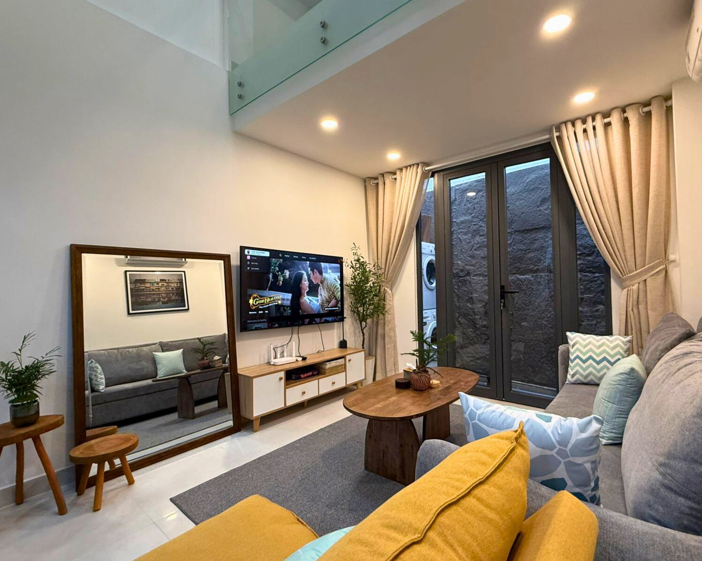 LYLAC Home Saigon NTMK - City Center 2BR Modern Townhouse Roof Terrace