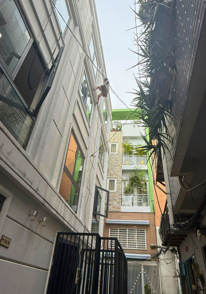 LYLAC Home Saigon NTMK - City Center 2BR Modern Townhouse Roof Terrace