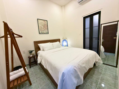 LYLAC Home Saigon TDX - City Center Cosy 4BR Townhouse with Garden in D1