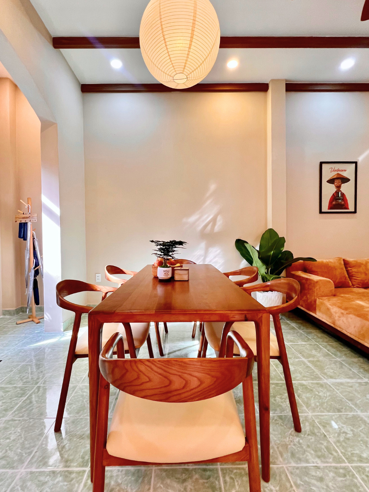 LYLAC Home Saigon TDX - Nhà phố 4 phòng ngủ ấm cúng có sân vườn tại trung tâm thành phố Quận 1.