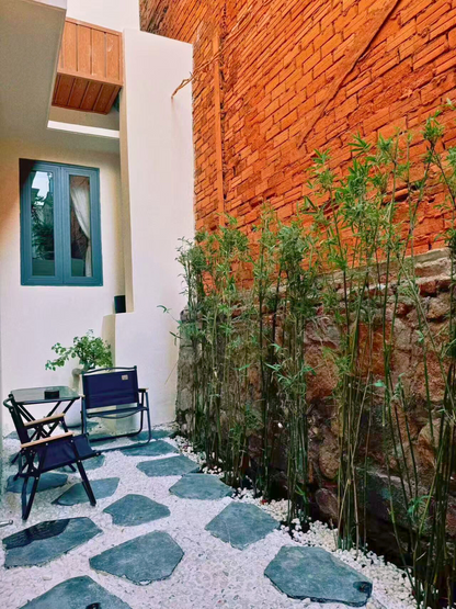 LYLAC Home Saigon TDX - City Center Cosy 4BR Townhouse with Garden in D1