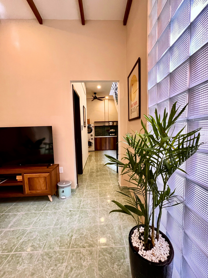 LYLAC Home Saigon TDX - City Center Cosy 4BR Townhouse with Garden in D1