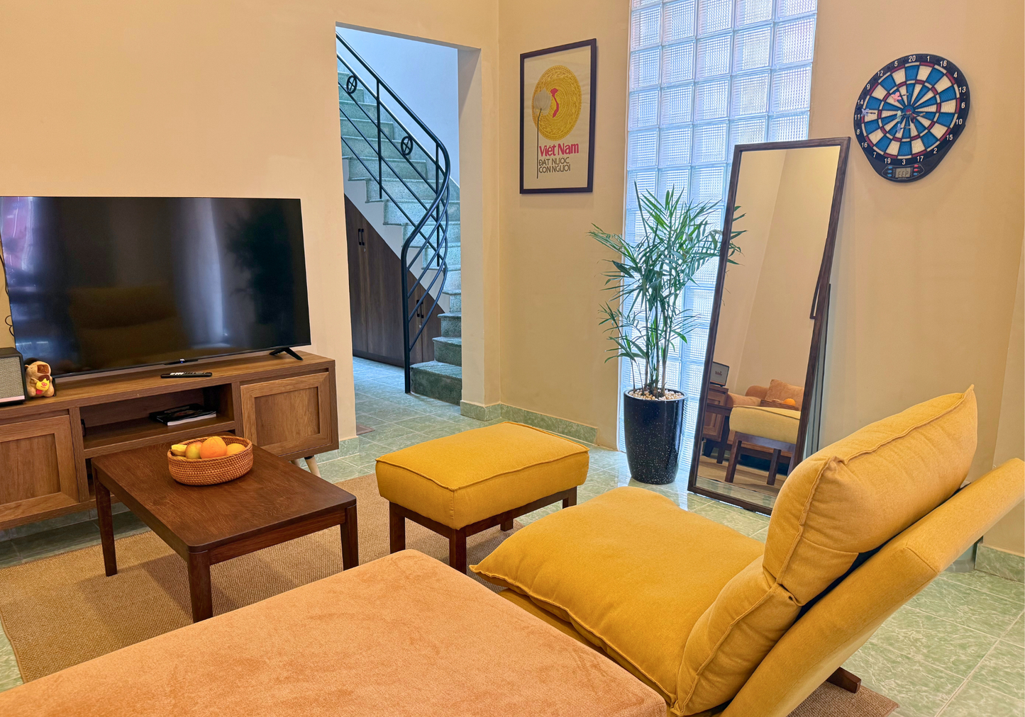 LYLAC Home Saigon TDX - Nhà phố 4 phòng ngủ ấm cúng có sân vườn tại trung tâm thành phố Quận 1.